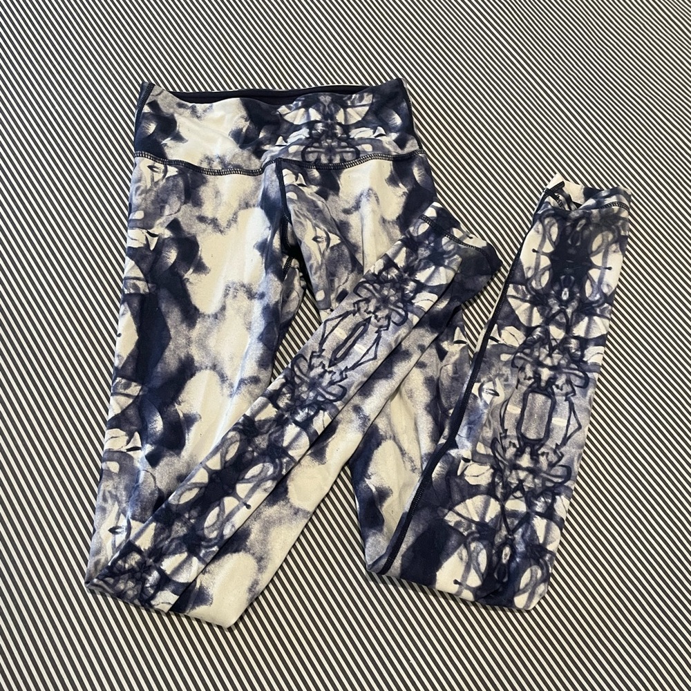 Lululemon tie dye leggings